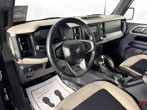 Used 2022 Ford Bronco Big Bend w/ Sasquatch Package image 9