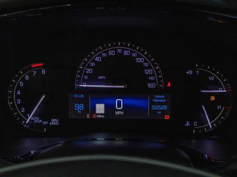 Used 2018 Cadillac XT5 Luxury w/ Driver Awareness Package FWD image 16