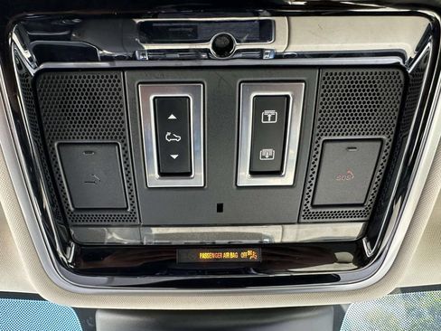Used 2019 Land Rover Range Rover Sport HSE AWD/4WD image 45