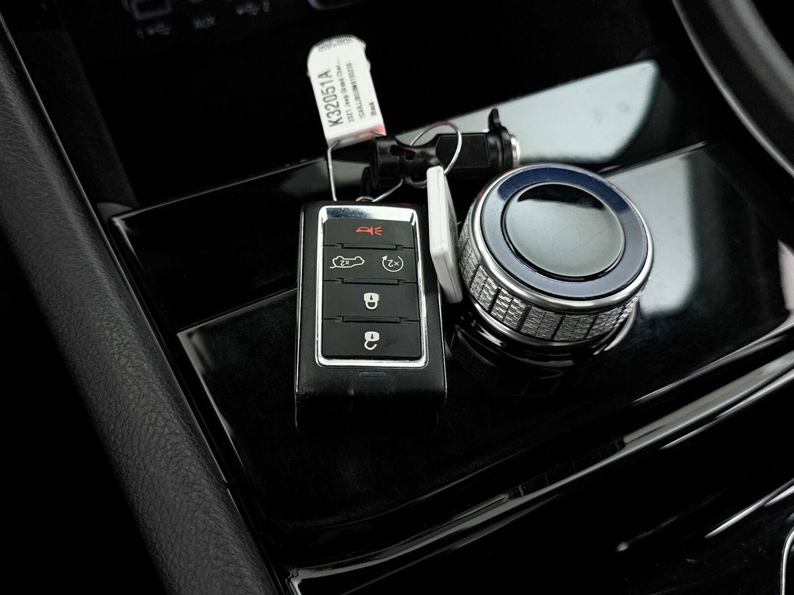 Used 2021 Jeep Grand Cherokee L Limited RWD image 39