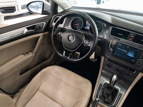 Used 2017 Volkswagen Golf Alltrack S AWD/4WD image 9