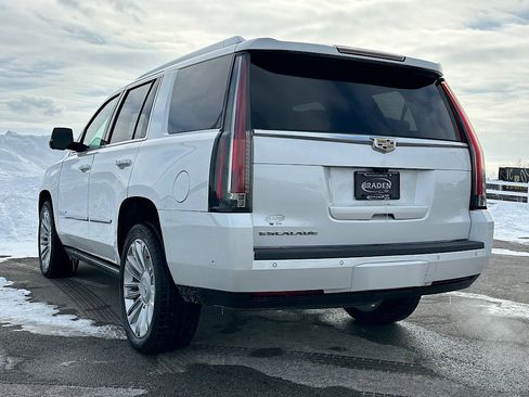 Used 2020 Cadillac Escalade Platinum image 5