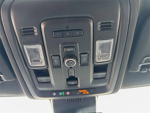 Used 2023 GMC Yukon AT4 w/ Technology Package image 22