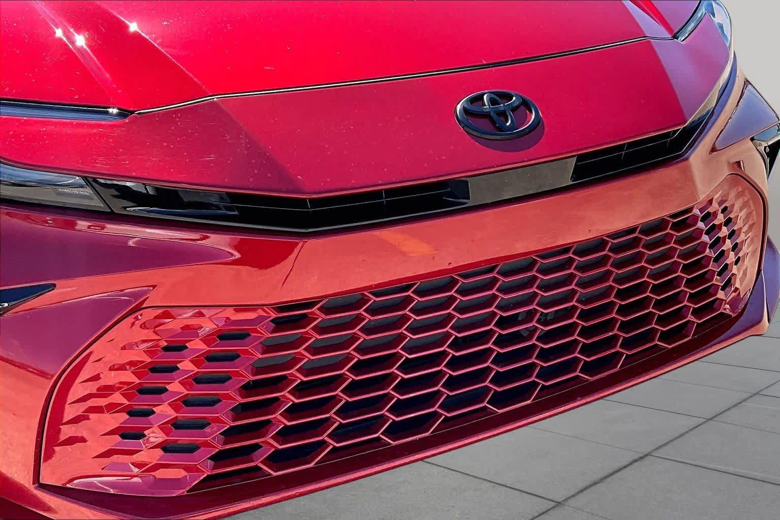 Used 2025 Toyota Camry XSE w/ Premium Package FWD image 30