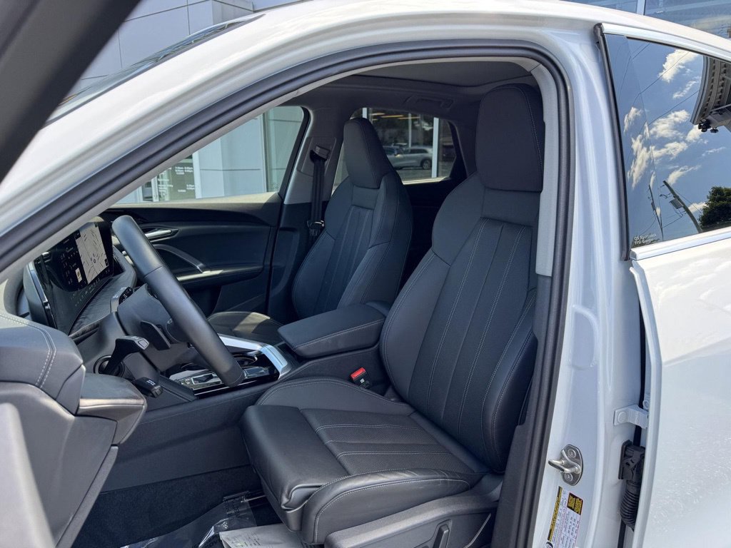 Certified 2025 Audi Q5 Premium Plus w/ Premium Plus AWD/4WD image 16