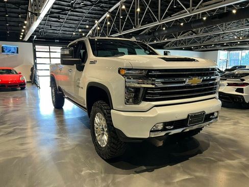 Used 2023 Chevrolet Silverado 2500 High Country image 7