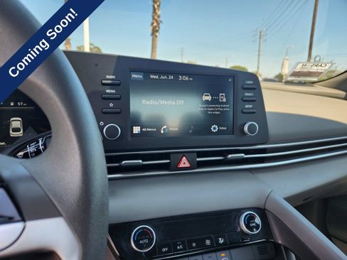 Used 2023 Hyundai Elantra SEL FWD image 23