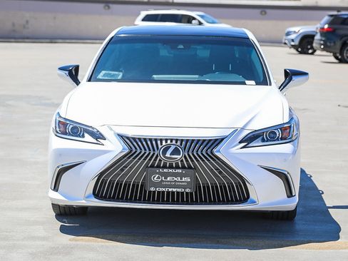Used 2021 Lexus ES 350 w/ Premium Package FWD image 2