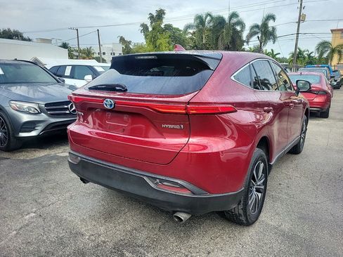 Used 2021 Toyota Venza LE image 15