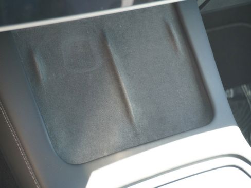 Used 2023 Tesla Model Y Performance image 24