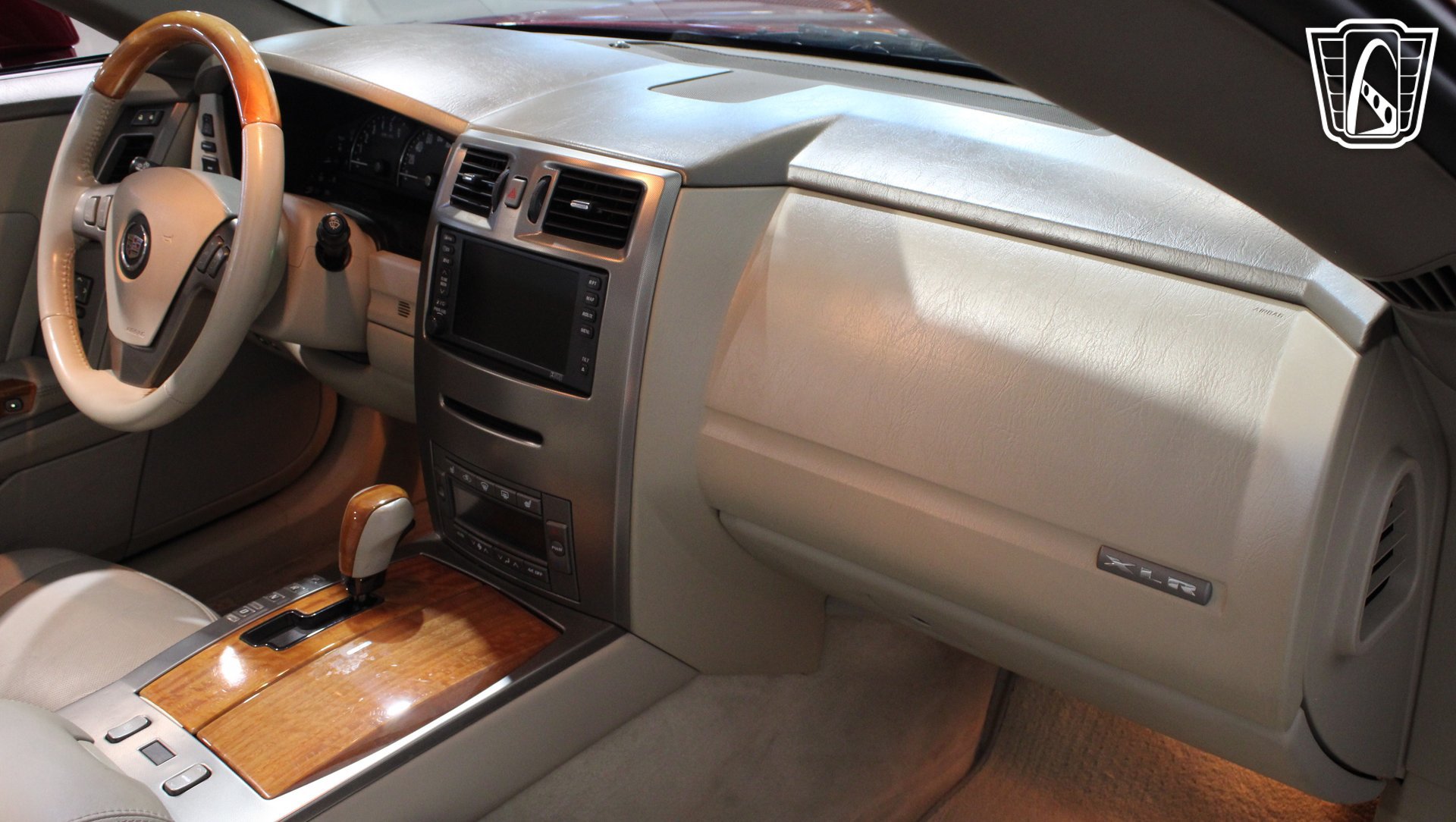 Used 2004 Cadillac XLR RWD image 11