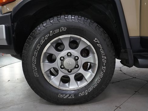 Used 2011 Toyota FJ Cruiser 4WD w/ Upgrade Pkg image 27