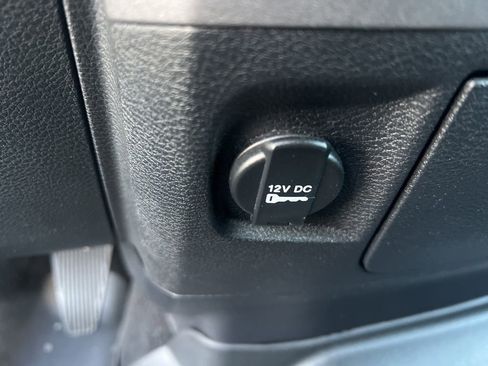 Used 2018 RAM 1500 Express w/ Express Value Package image 32