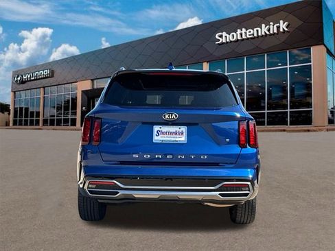 Used 2021 Kia Sorento S w/ Panoramic Sunroof Package image 7