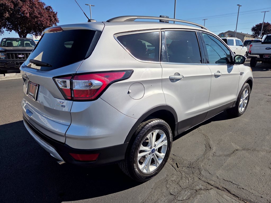 Used 2018 Ford Escape SE AWD/4WD image 3
