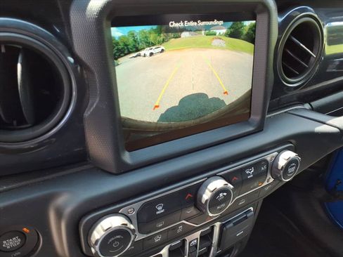Used 2023 Jeep Wrangler Unlimited Sport AWD/4WD image 17