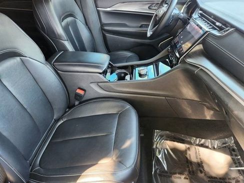 Used 2022 Jeep Grand Cherokee L Limited image 20