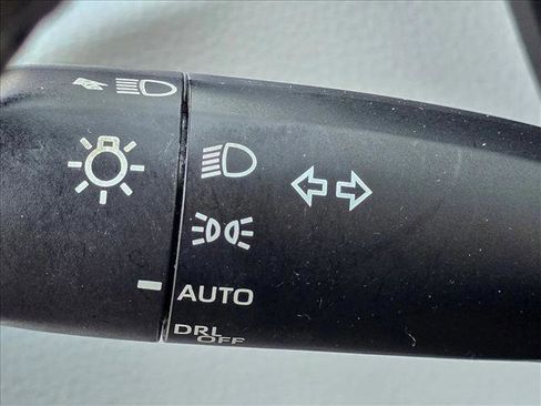 Used 2020 Toyota Corolla SE FWD image 8