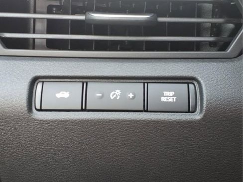 New 2026 Nissan Altima 2.5 SR FWD image 21