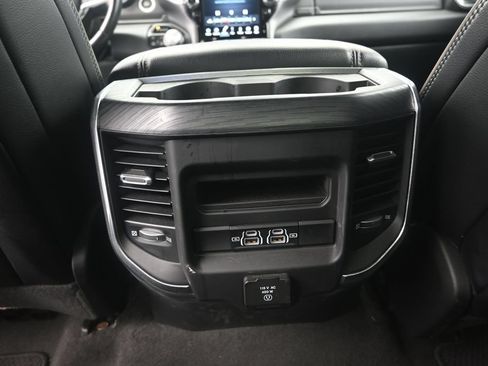Used 2023 RAM 1500 Laramie AWD/4WD image 18