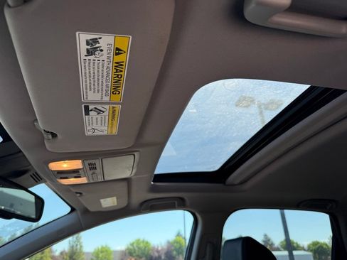 Used 2017 Honda CR-V EX-L image 16