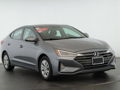 Used 2019 Hyundai Elantra SE w/ Cargo Package
