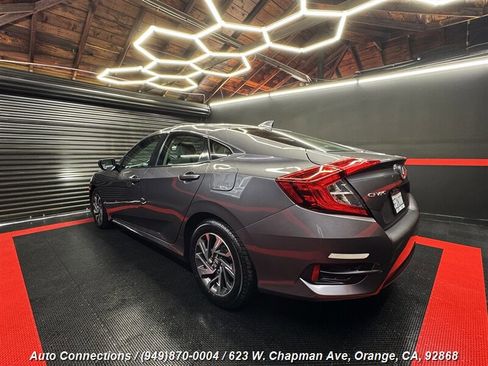 Used 2018 Honda Civic EX image 4