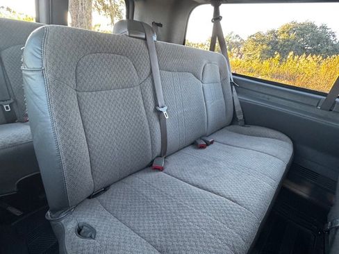 Used 2020 Chevrolet Express 3500 LT w/ LT Preferred Equipment Group image 18