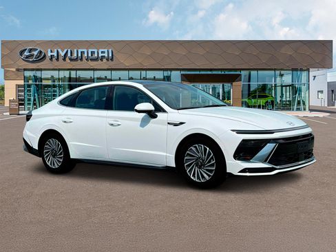 New 2025 Hyundai Sonata Limited image 10