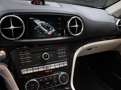 Used 2020 Mercedes-Benz SL 450 image 48