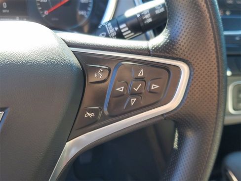 Used 2023 Chevrolet Equinox LS image 21