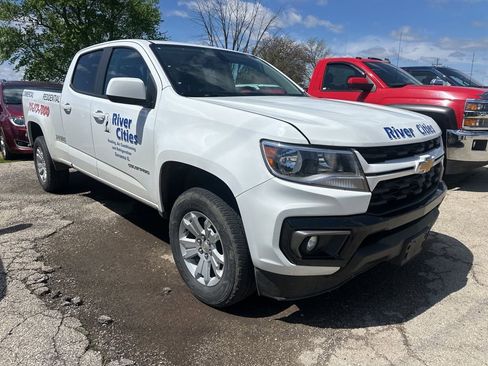Used 2022 Chevrolet Colorado LT w/ LT Convenience Package AWD/4WD image 2