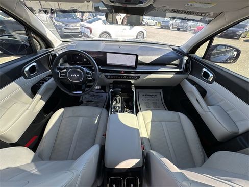 Used 2025 Kia Sorento SX image 21