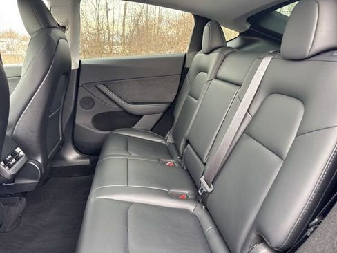 Used 2023 Tesla Model Y Long Range image 16