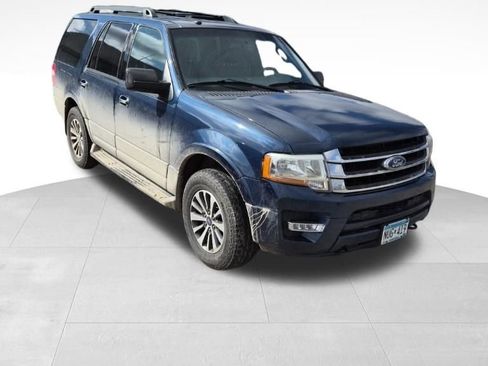 Used 2017 Ford Expedition XLT w/ Equipment Group 202A AWD/4WD image 1