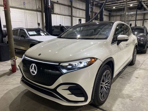 Used 2023 Mercedes-Benz EQS 580 4MATIC SUV image 19