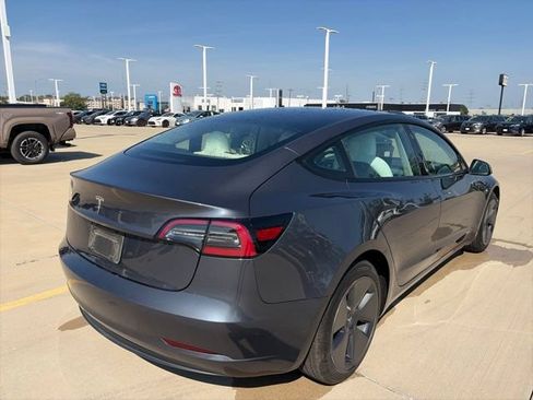 Used 2023 Tesla Model 3 Standard Range RWD image 7