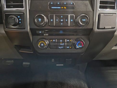 Used 2017 Ford F150 XLT AWD/4WD image 50