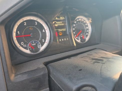 Used 2017 RAM 3500 Tradesman w/ Chrome Appearance Group image 5