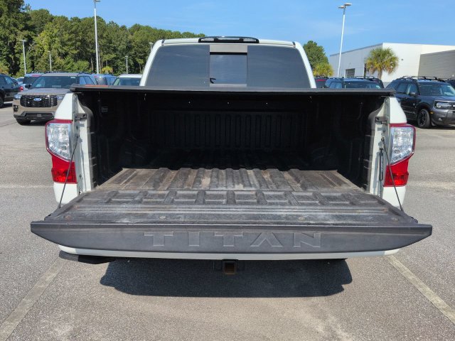 Used 2020 Nissan Titan SV w/ SV Convenience Package RWD image 13