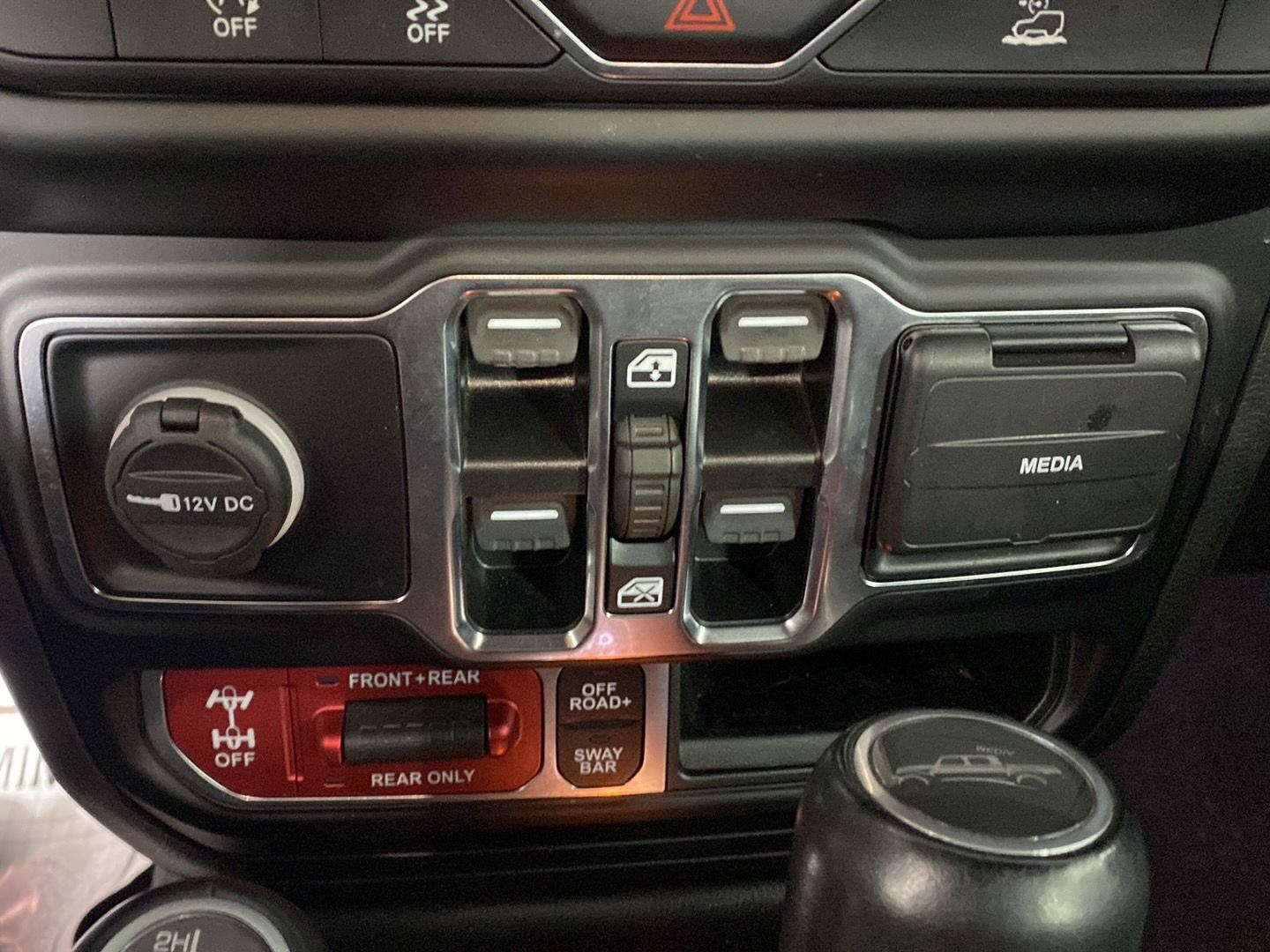 Used 2022 Jeep Gladiator Rubicon AWD/4WD image 19