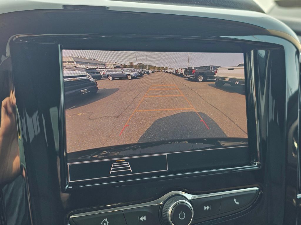 Used 2020 Chevrolet Traverse LS FWD image 23