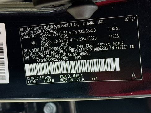 Certified 2024 Toyota Highlander Platinum AWD/4WD image 31
