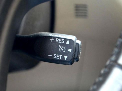 Used 2012 Lexus HS 250h image 33