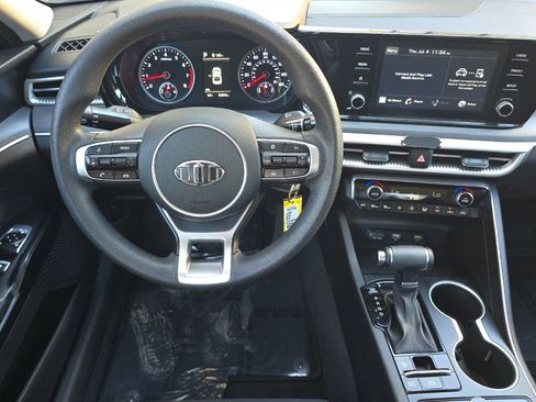 Used 2021 Kia K5 LX FWD image 11
