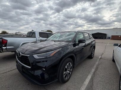 Used 2023 Toyota Highlander XLE