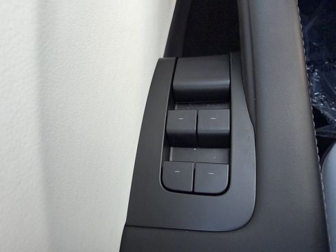 Used 2024 Tesla Model 3 Performance image 31