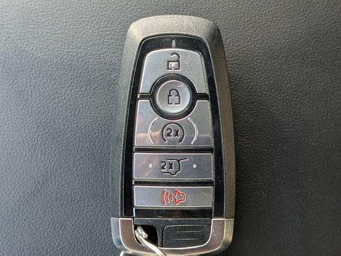 Used 2024 Ford Explorer XLT w/ Equipment Group 202A AWD/4WD image 33
