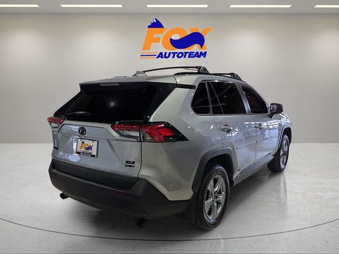 Certified 2025 Toyota RAV4 XLE w/ Convenience Package AWD/4WD image 4