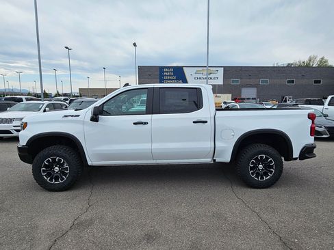 New 2026 Chevrolet Silverado 1500 ZR2 w/ LPO, Dark Essentials Package AWD/4WD image 8